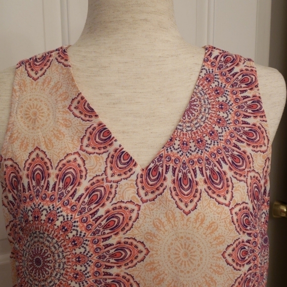 Violet & Claire Sleeveless Blouse NWT - Picture 3 of 8